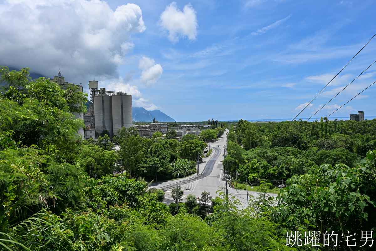 [花蓮秀林早餐]早醒早餐店-大片綠色植栽映入眼簾，秀林部落裡悠閒早午餐，阿嬤ㄟ炒麵、起司蛋餅必點