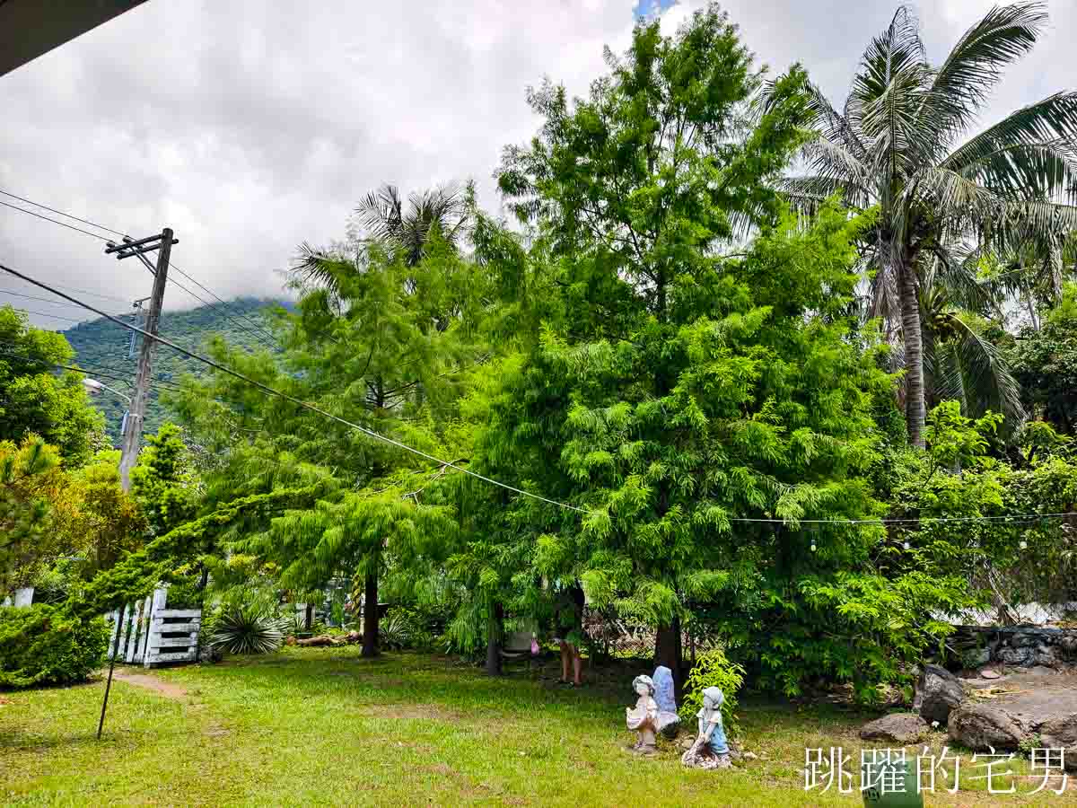 [花蓮秀林早餐]早醒早餐店-大片綠色植栽映入眼簾，秀林部落裡悠閒早午餐，阿嬤ㄟ炒麵、起司蛋餅必點