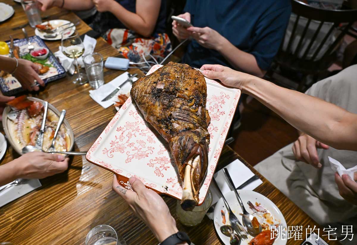 [小巨蛋美食]花滔廚房-台北餐酒館免開瓶費超佛心，居然有整隻羊腿! 墨魚燉飯、提拉米蘇太好吃了、雞胗竟然可以這樣做，松山餐酒館推薦