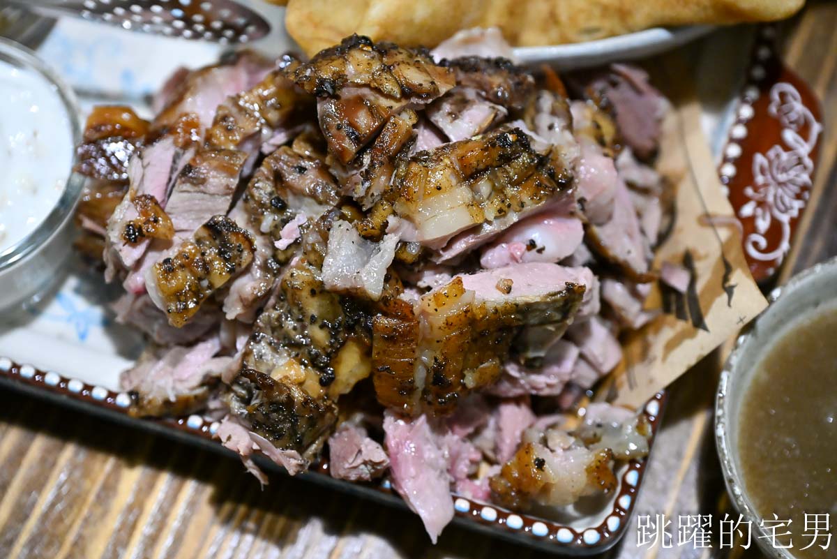 [小巨蛋美食]花滔廚房-台北餐酒館免開瓶費超佛心，居然有整隻羊腿! 墨魚燉飯、提拉米蘇太好吃了、雞胗竟然可以這樣做，松山餐酒館推薦