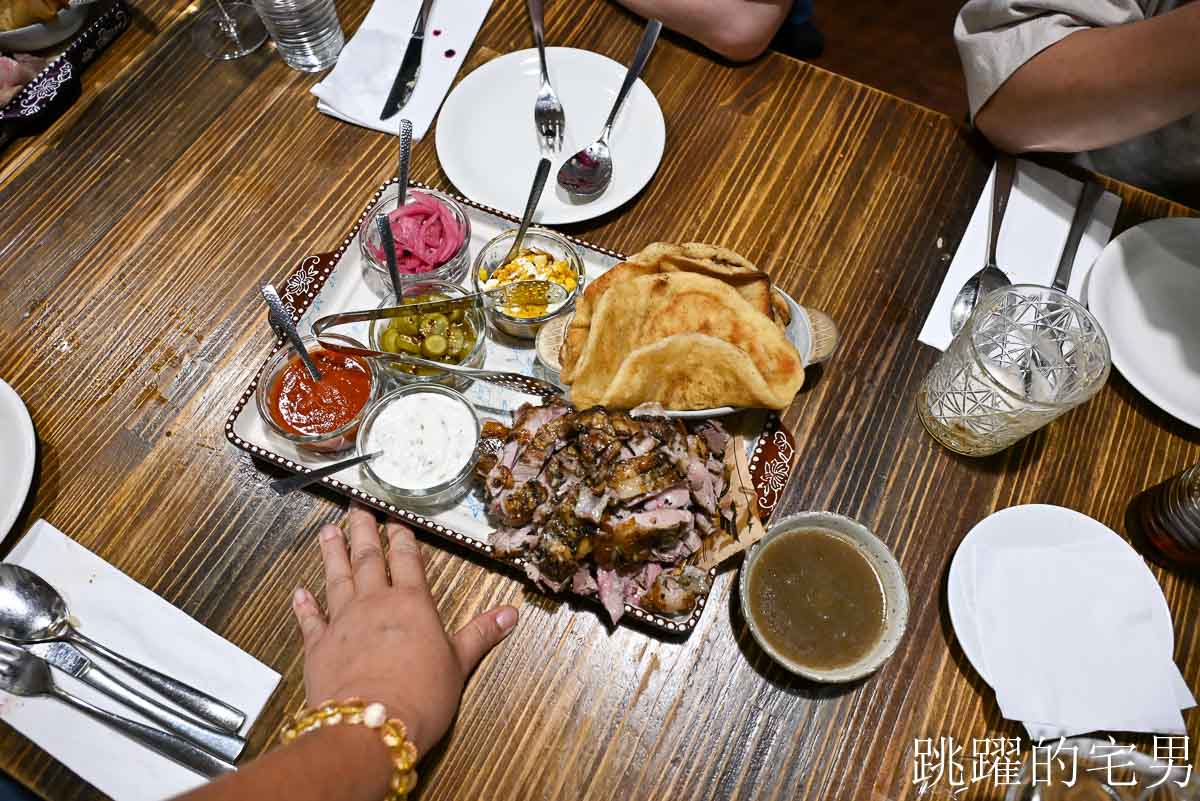 [小巨蛋美食]花滔廚房-台北餐酒館免開瓶費超佛心，居然有整隻羊腿! 墨魚燉飯、提拉米蘇太好吃了、雞胗竟然可以這樣做，松山餐酒館推薦