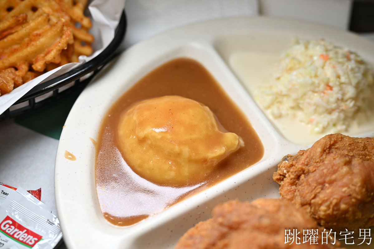 [沙巴亞庇美食推薦]BORENOS Fried Chicken-沙巴24小時炸雞店實測， 人氣爆棚的罪惡宵夜，亞庇炸雞也太香了吧，還有炸全雞