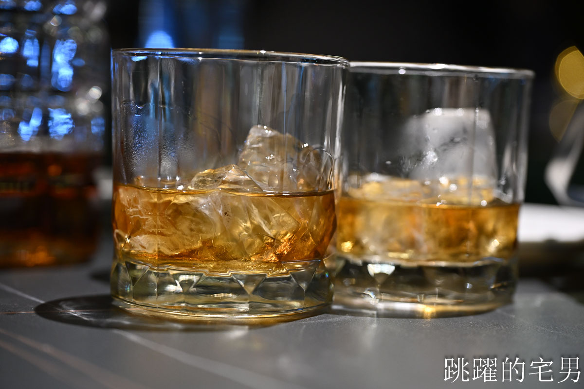 [信義區餐酒館]Oscar Lounge-台北101旁酒吧質感品飲、必點氮氣芥末醬薯條，現場LIVE氣氛超好