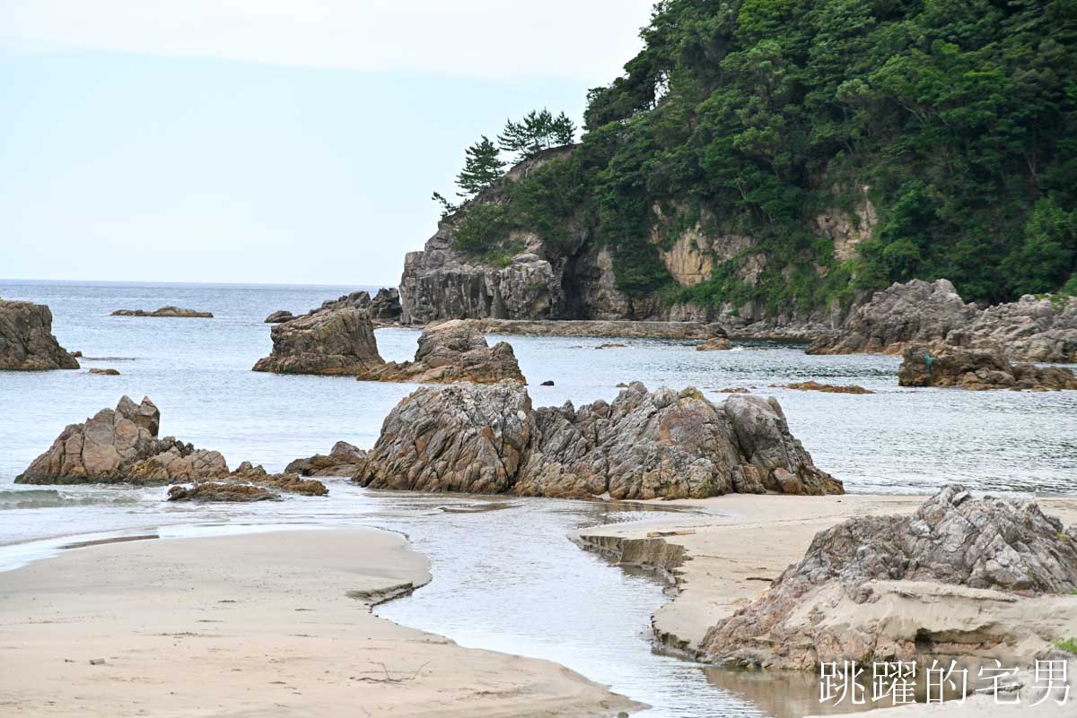 [鳥取景點推薦]海水透明度達居然能達25公尺，日本海灘日本鳥取旅遊攻略，5個必去岩美町浦富海岸景點，自駕、電車、票劵