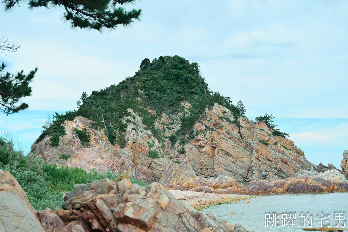 [鳥取景點推薦]海水透明度達居然能達25公尺，日本海灘日本鳥取旅遊攻略，5個必去岩美町浦富海岸景點，自駕、電車、票劵