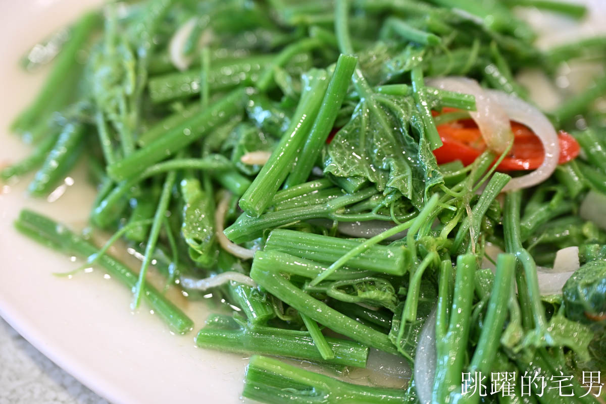 [花蓮吉安美食]群酌小吃-花蓮客家菜餐廳推薦超有鑊氣薑絲大腸，客家小吃，滷豬腳，還有單人簡餐