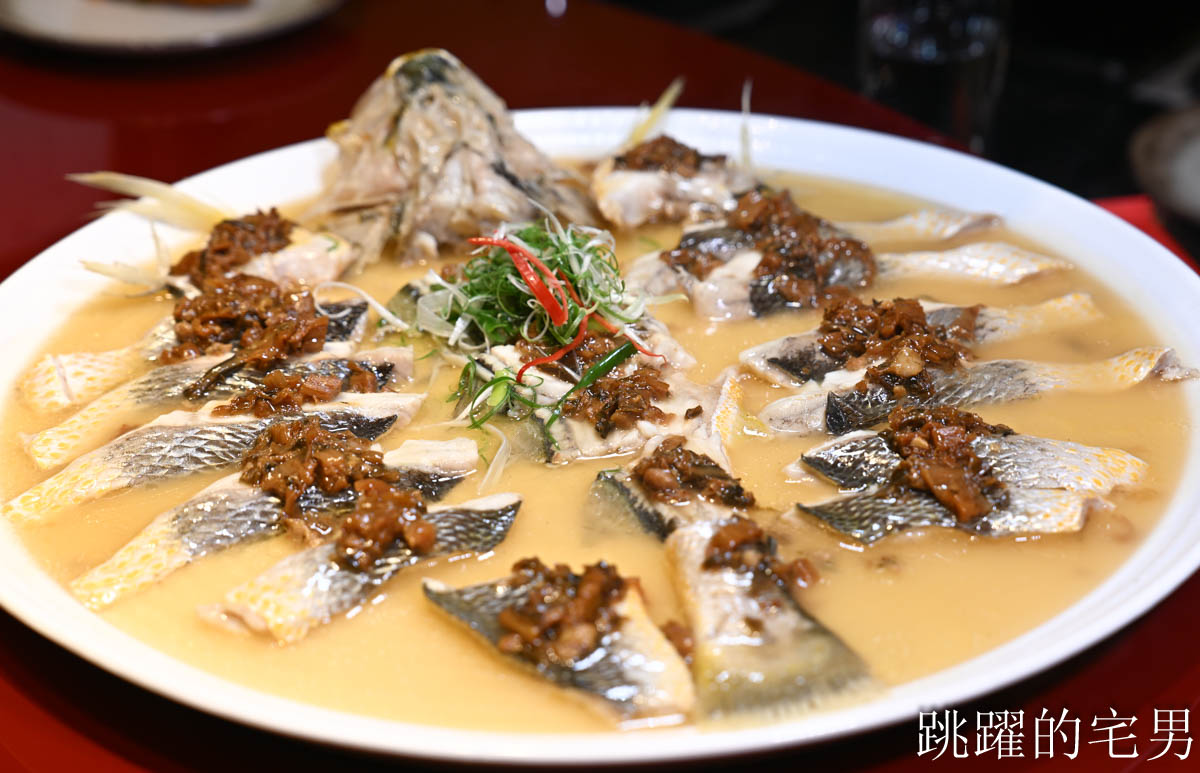 [小巨蛋美食]麟聚Lin Ju Modern Chinese Cuisine-台北米其林推薦粵菜推出中午10人15000元+10%還有包廂，28天金牌脆嫩小乳鴨、野生大虎蝦超級好吃，台北粵菜推薦