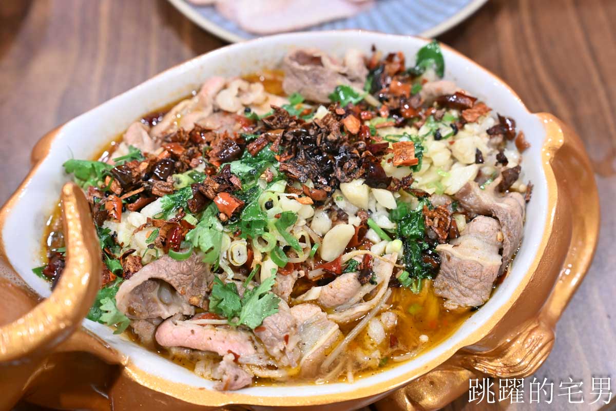 [民生社區美食推薦]潮牛殿溫體牛創意鍋物-橫膈膜小里肌越嚼越甜，獨特湯頭濃郁到就是拉麵湯，還能免費加，熱炒商午通通有，台北溫體牛火鍋推薦厚白牛骨鍋