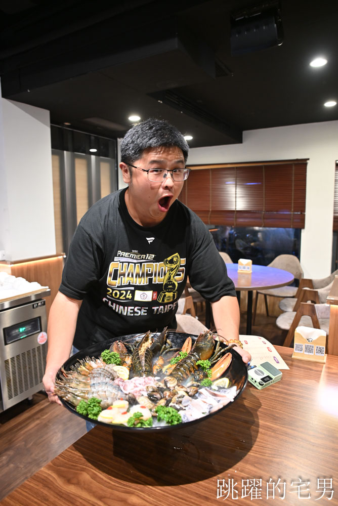 [民生社區美食推薦]潮牛殿溫體牛創意鍋物-橫膈膜小里肌越嚼越甜，獨特湯頭濃郁到就是拉麵湯，還能免費加，熱炒商午通通有，台北溫體牛火鍋推薦厚白牛骨鍋