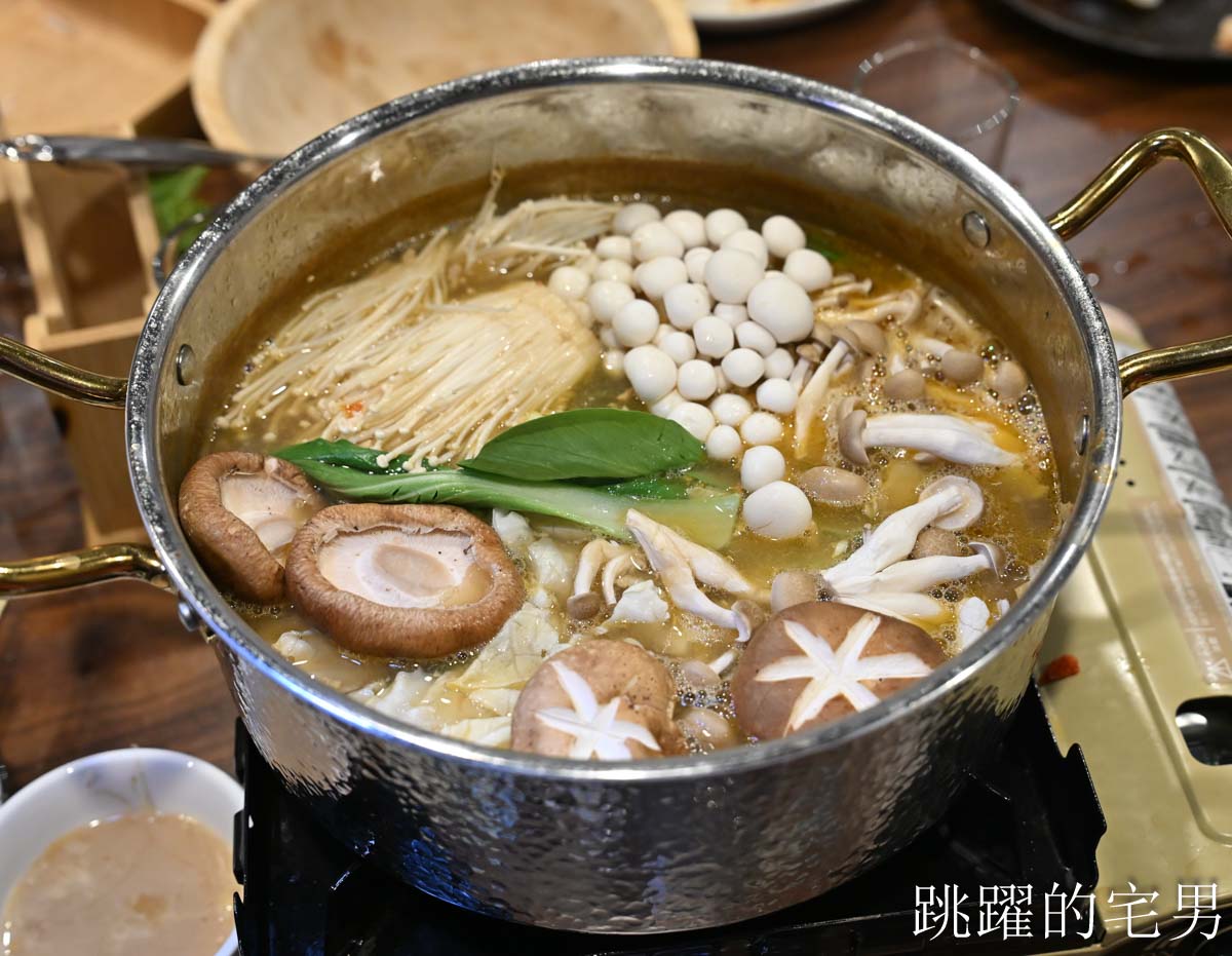 [民生社區美食推薦]潮牛殿溫體牛創意鍋物-橫膈膜小里肌越嚼越甜，獨特湯頭濃郁到就是拉麵湯，還能免費加，熱炒商午通通有，台北溫體牛火鍋推薦厚白牛骨鍋