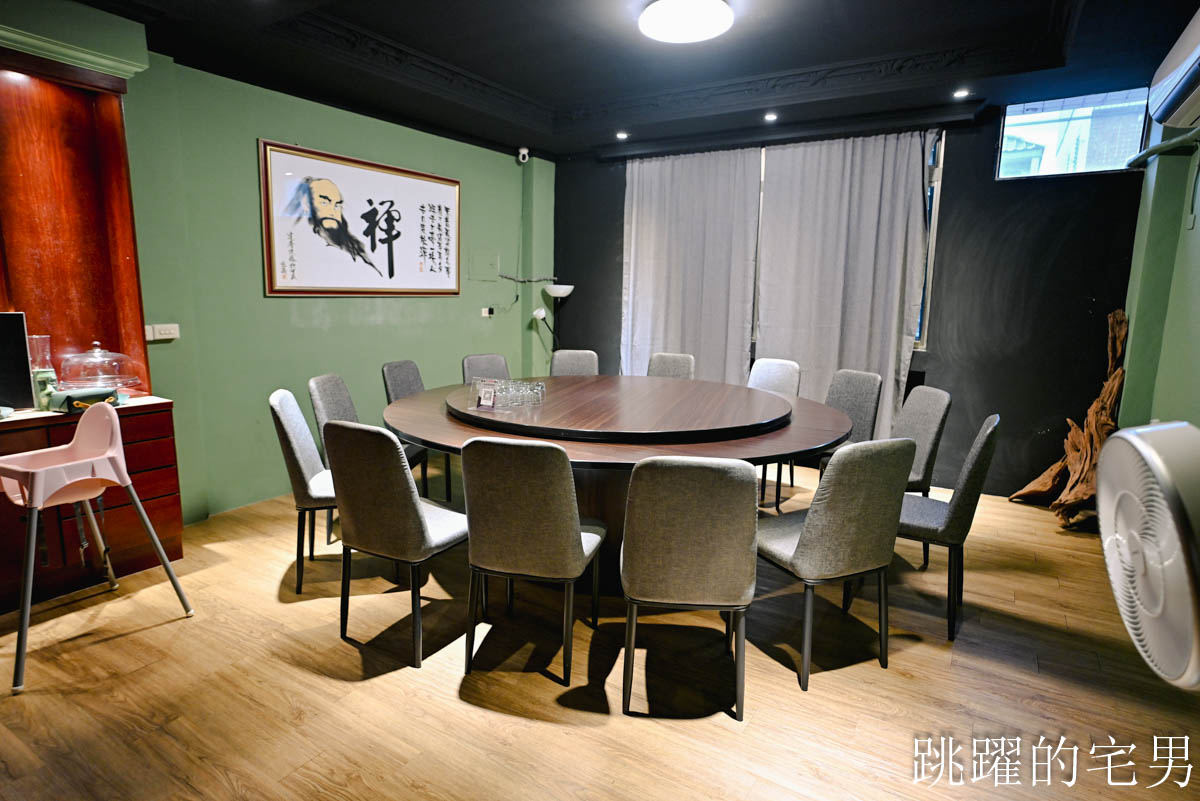 [花蓮玉里美食]臣佳立業餐酒館-玉里餐酒館烤雞好吃到令人驚艷 ! 超酒提拉米蘇必吃，海鮮煙花女義大利麵香辣十足