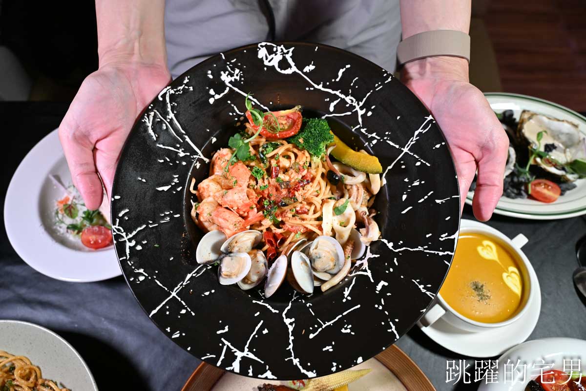 [花蓮玉里美食]臣佳立業餐酒館-玉里餐酒館烤雞好吃到令人驚艷 ! 超酒提拉米蘇必吃，海鮮煙花女義大利麵香辣十足
