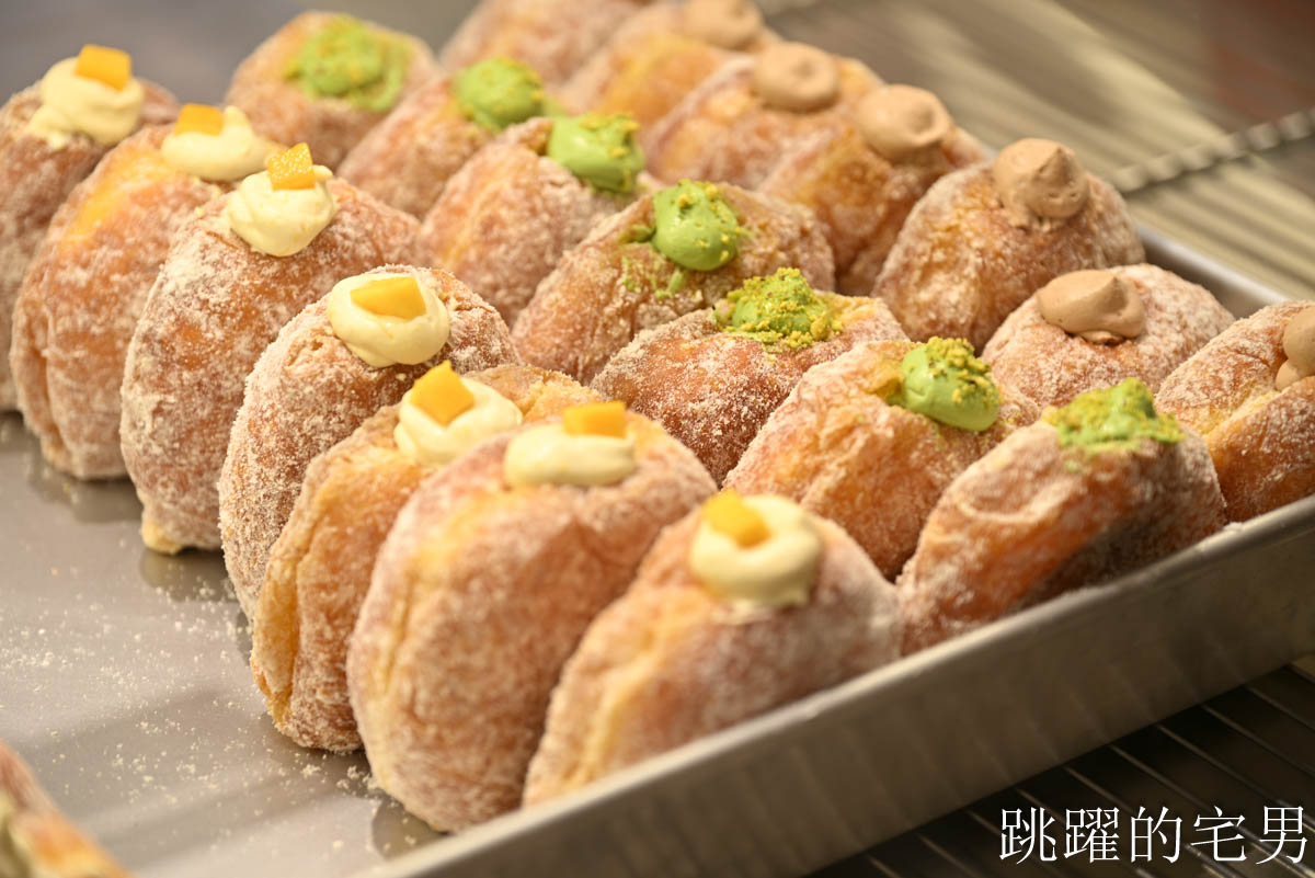 [壽豐咖啡廳推薦]常紅蛋糕 Redever cake-榴槤千層濃到犯規！海綿蛋糕+紫米神組合，拿破崙派超酥脆!  花蓮咖啡廳