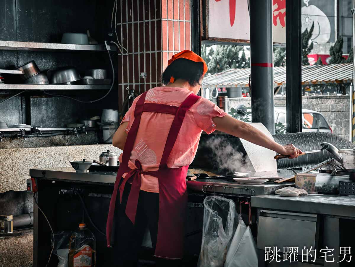 [花蓮吉安早餐]仁芳早點(仁里三街古早味早餐)-超過60年花蓮早餐靠得是功夫，充滿鑊氣現炒麵一吃就愛上，盤子都沒有油