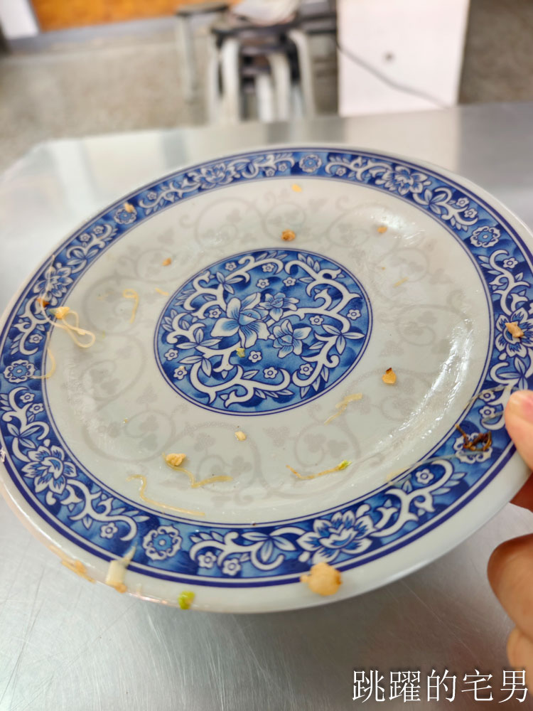 [花蓮吉安早餐]仁芳早點(仁里三街古早味早餐)-超過60年花蓮早餐靠得是功夫，充滿鑊氣現炒麵一吃就愛上，盤子都沒有油
