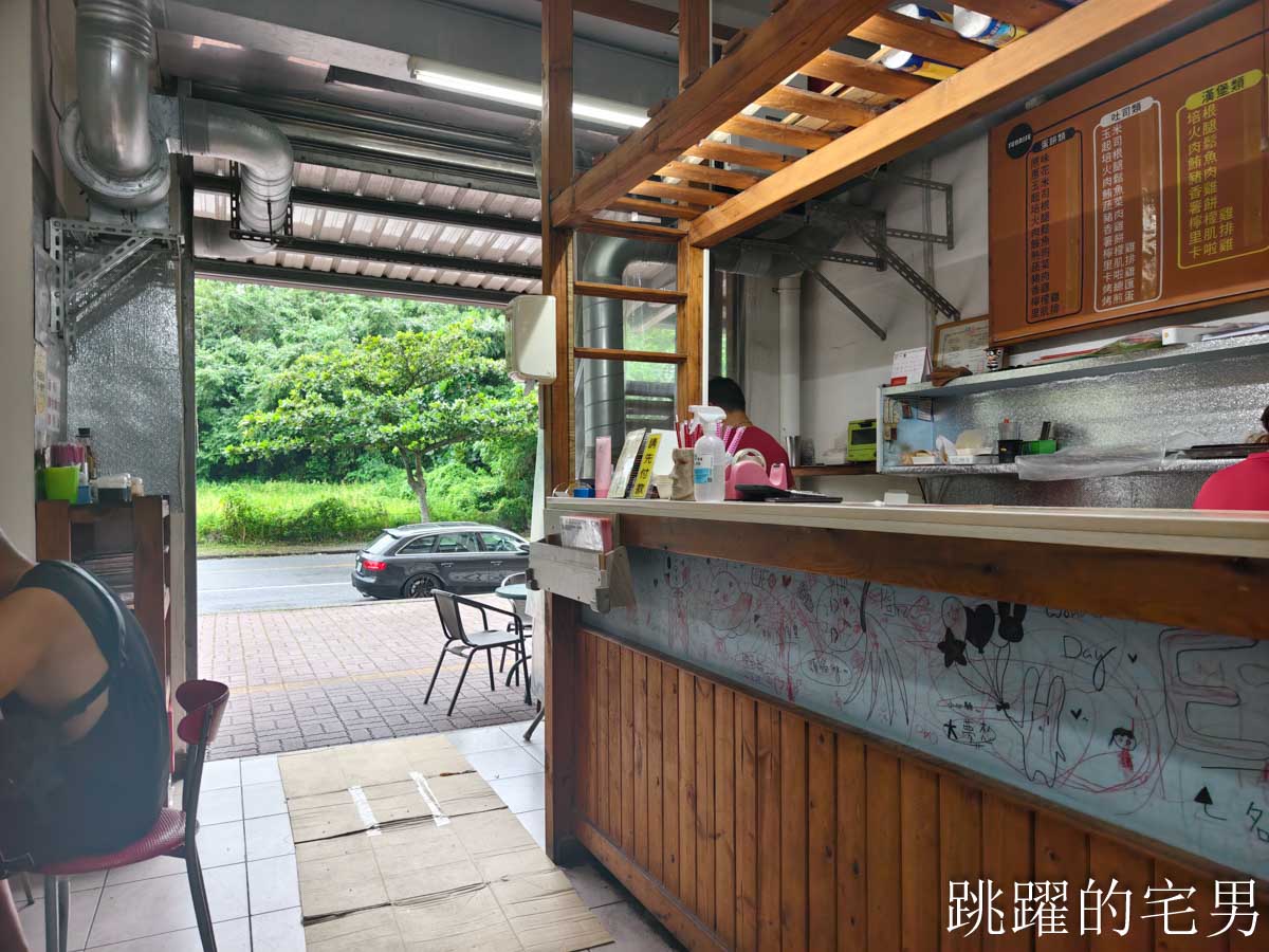 [花蓮早餐]文華早餐專賣店-韭菜盒加半熟蛋真的有夠爽，手工酥皮蛋餅，甜燒餅，韭菜盒、花蓮蛋餅推薦
