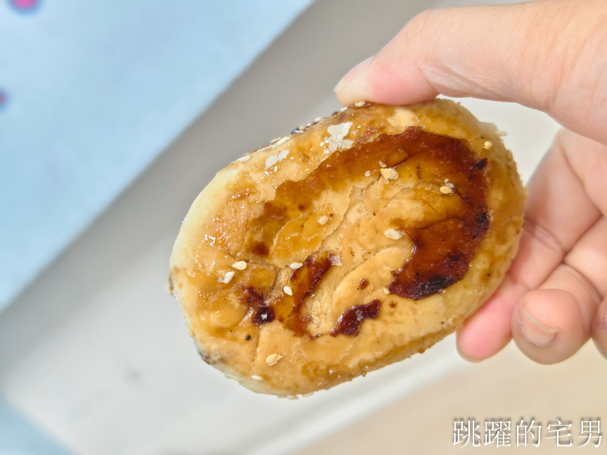 [花蓮早餐]文華早餐專賣店-韭菜盒加半熟蛋真的有夠爽，手工酥皮蛋餅，甜燒餅，韭菜盒、花蓮蛋餅推薦