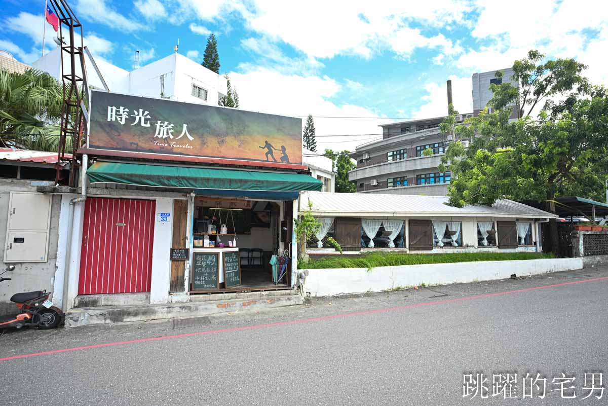 [花蓮早午餐]時光旅人-在地人都會知道的花蓮早餐，超值套餐49元，座位就像會把人吸住一樣，軍警消95折優惠