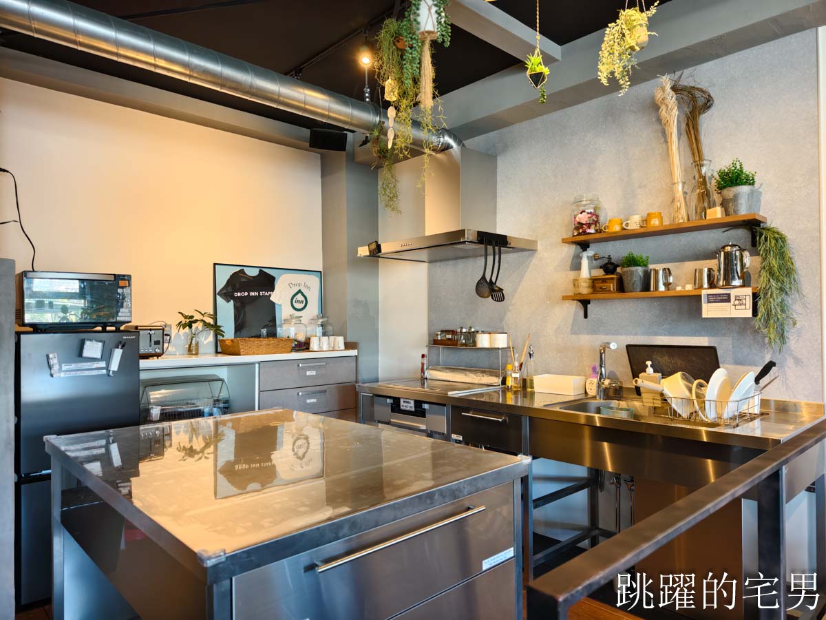 [鳥取住宿]Drop Inn Tottori-乾淨鳥取便宜住宿推薦，男女分樓層鳥取膠囊旅館，單人住宿、連假飯店好選擇，鳥取德羅普旅舍