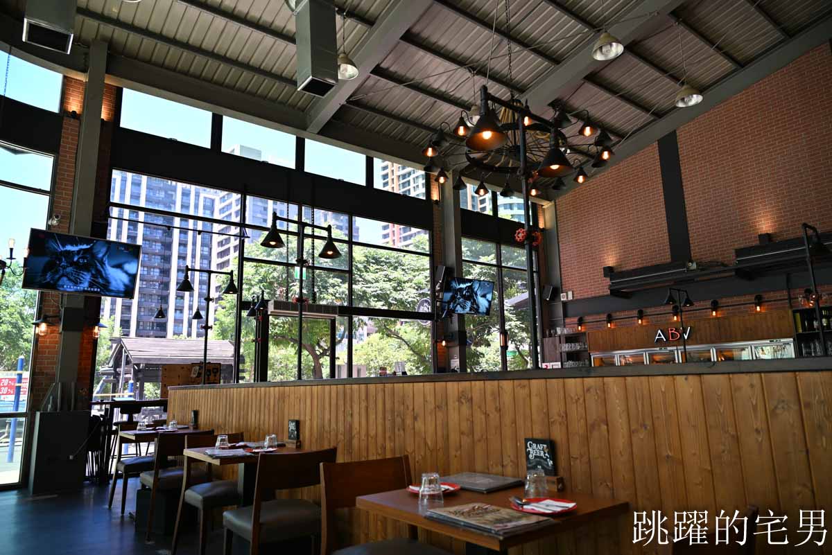 [林口餐酒館]ABV Bar&Kitchen地中海餐酒館林口旗艦店-最美林口聚會餐廳，歐洲酒窖風挑高8米180度全落地窗，西班牙海鮮燉飯等異國料理300款精釀啤酒，三井Outlet附近美食