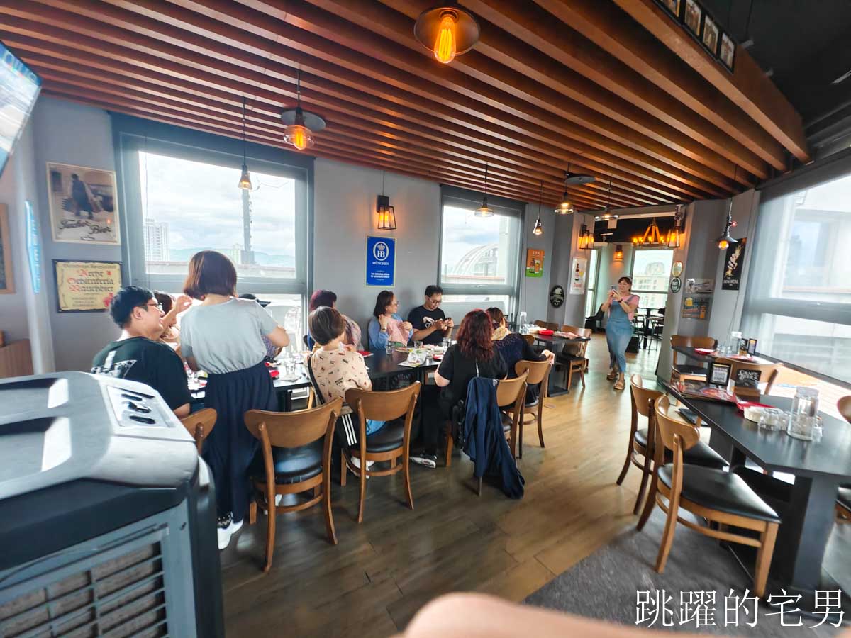 [板橋餐酒館]ABV閣樓餐酒館板橋府中店-板橋聚餐約會推薦! 擁有高空景觀戶外沙發城市美景，異國料理義大利麵、府中美食推薦、板橋酒吧