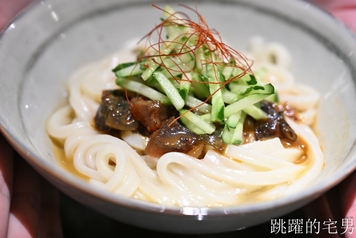 [花蓮美食]方方家FUN.Kitchen-大推這間花蓮簡餐，空間有質感，紅燒肉好吃到不行，還能免費加飯加滷汁，宿里旅行舍