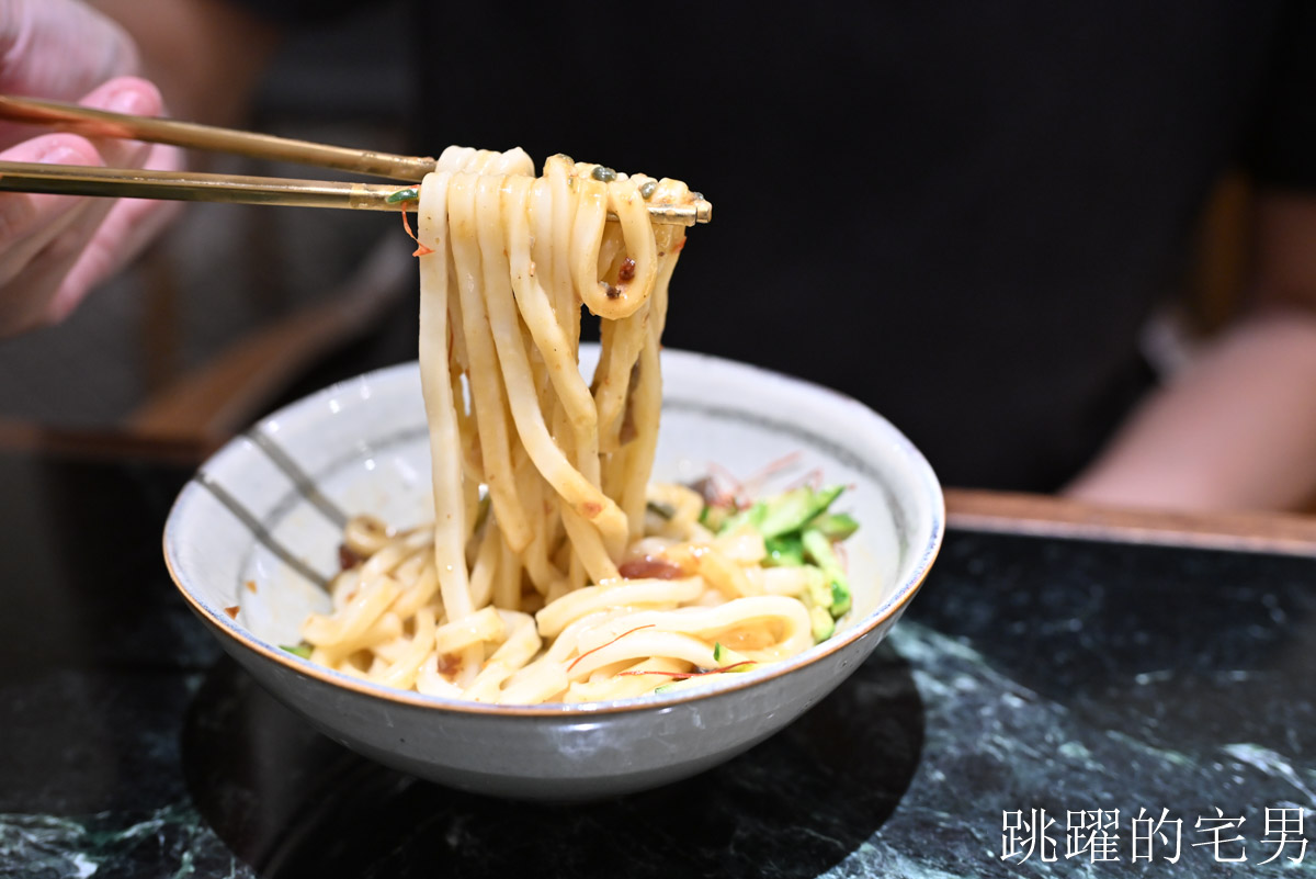 [花蓮美食]方方家FUN.Kitchen-大推這間花蓮簡餐，空間有質感，紅燒肉好吃到不行，還能免費加飯加滷汁，宿里旅行舍