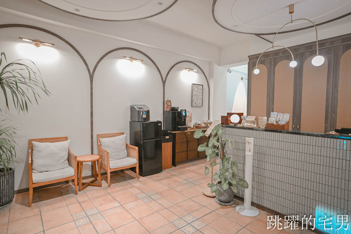 [花蓮美食]方方家FUN.Kitchen-大推這間花蓮簡餐，空間有質感，紅燒肉好吃到不行，還能免費加飯加滷汁，宿里旅行舍