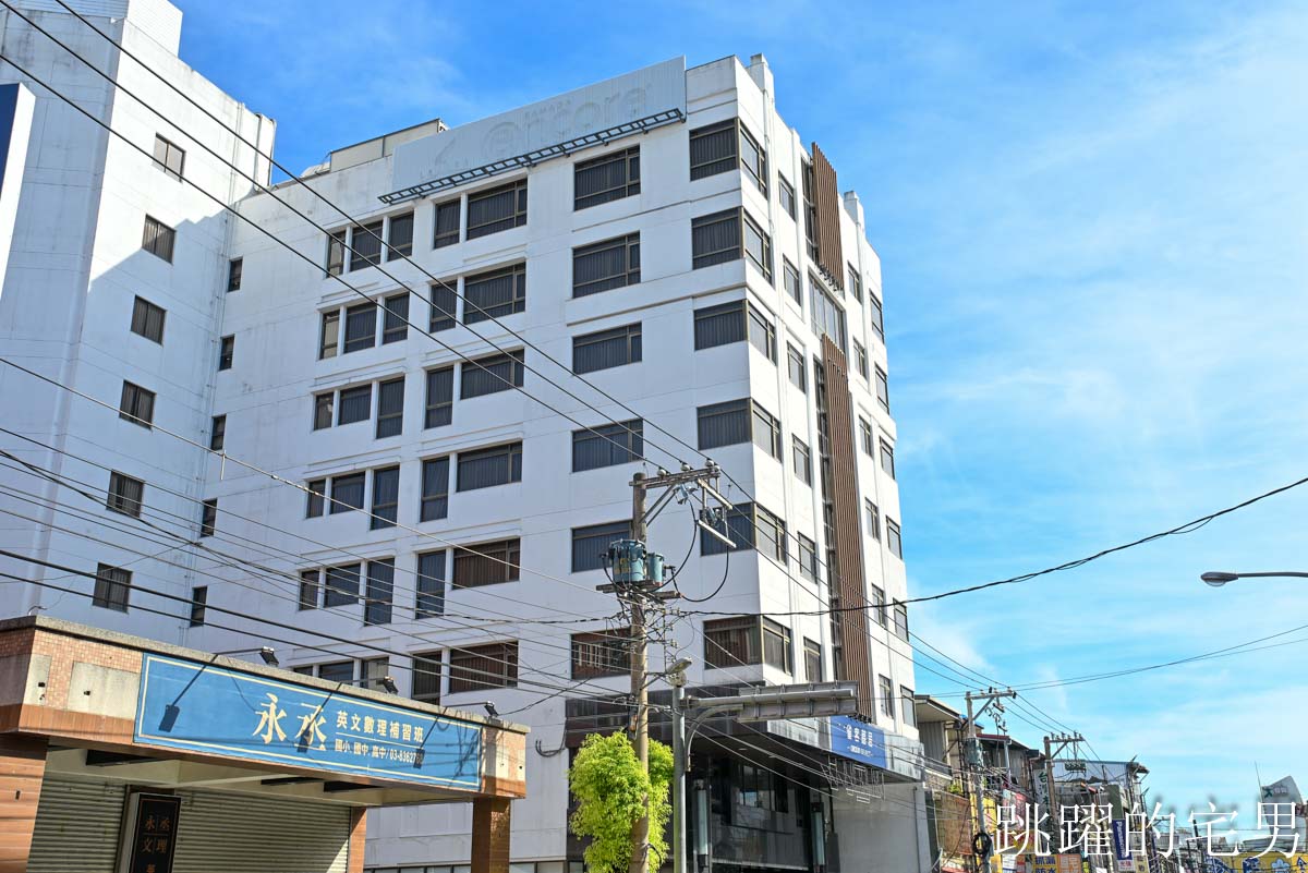 2025花蓮平價飯店「雀客藏居 – 花蓮林森 」離火車站10分鐘、免費停車場，提供花蓮2天1夜行程推薦，必去花蓮景點美食，花蓮平價住宿
