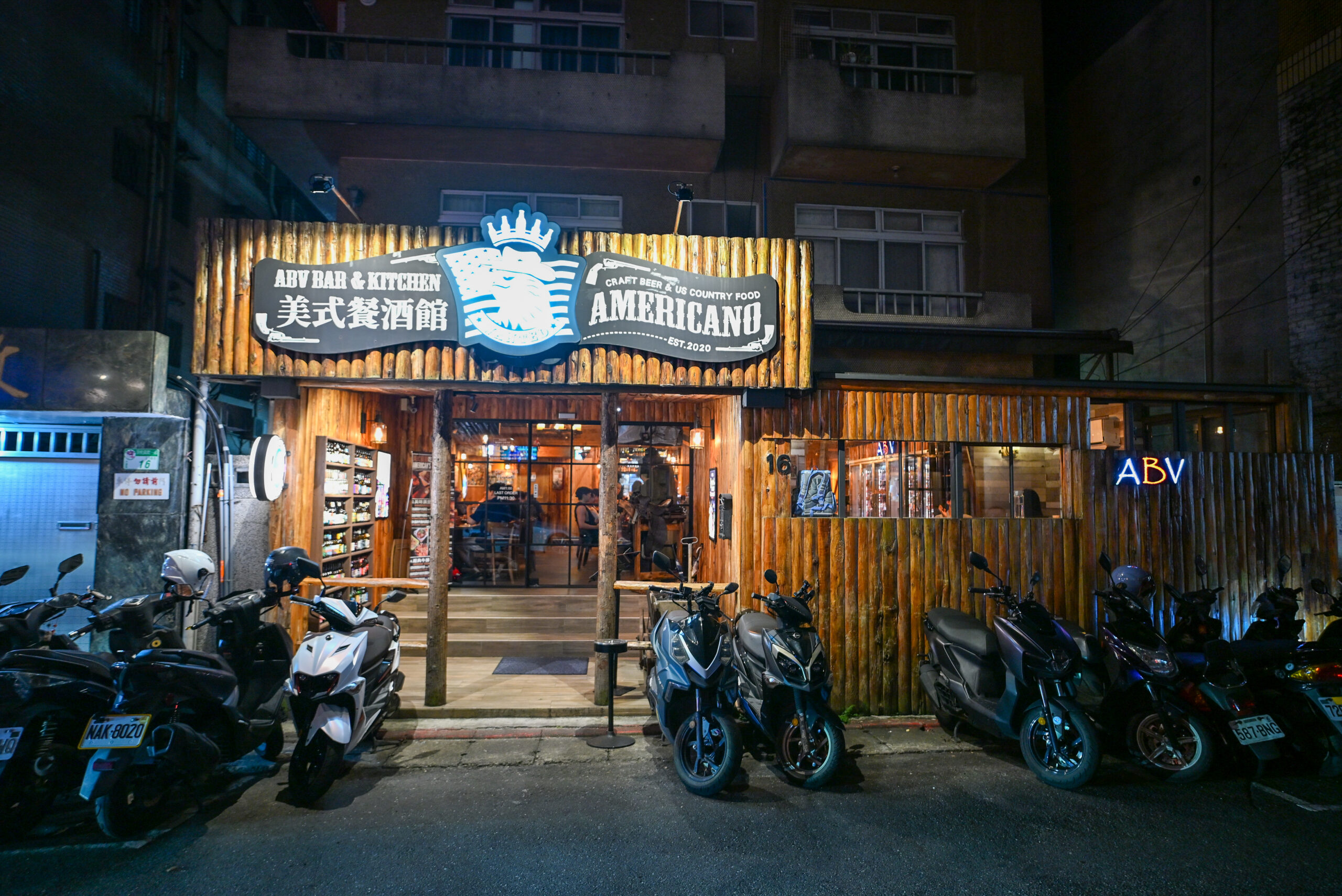 如何挑選精釀啤酒? 新手必看 5 大入門指南不踩雷, ABV美式餐酒館台北敦化店 如何挑選精釀啤酒? 新手必看 5 大入門指南不踩雷, ABV美式餐酒館台北敦化店