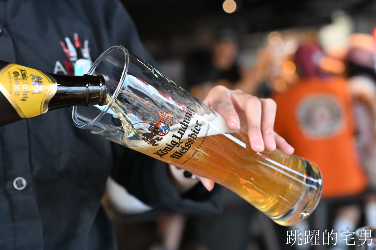 [西門町美食]ABV串串啤酒館- 精釀啤酒懶人包：風格、場合、搭餐一次懂，麻辣鍋經典熱炒這樣搭準沒錯。西門町火鍋串串10元起，多樣熱炒，西門町宵夜酒吧營業到凌晨1點半