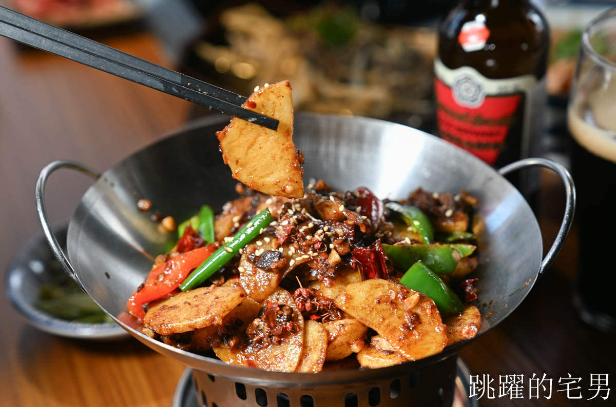 [西門町美食]ABV串串啤酒館- 精釀啤酒懶人包：風格、場合、搭餐一次懂，麻辣鍋經典熱炒這樣搭準沒錯。西門町火鍋串串10元起，多樣熱炒，西門町宵夜酒吧營業到凌晨1點半