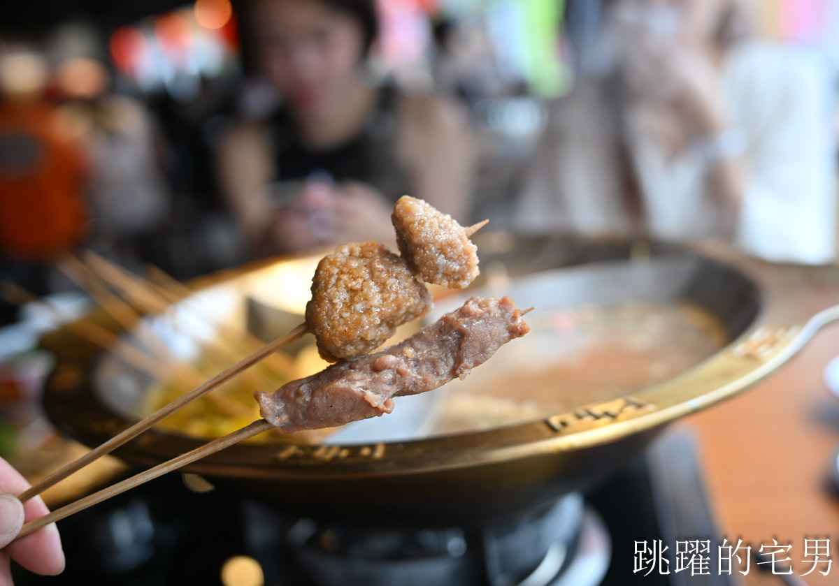 [西門町美食]ABV串串啤酒館- 精釀啤酒懶人包：風格、場合、搭餐一次懂，麻辣鍋經典熱炒這樣搭準沒錯。西門町火鍋串串10元起，多樣熱炒，西門町宵夜酒吧營業到凌晨1點半