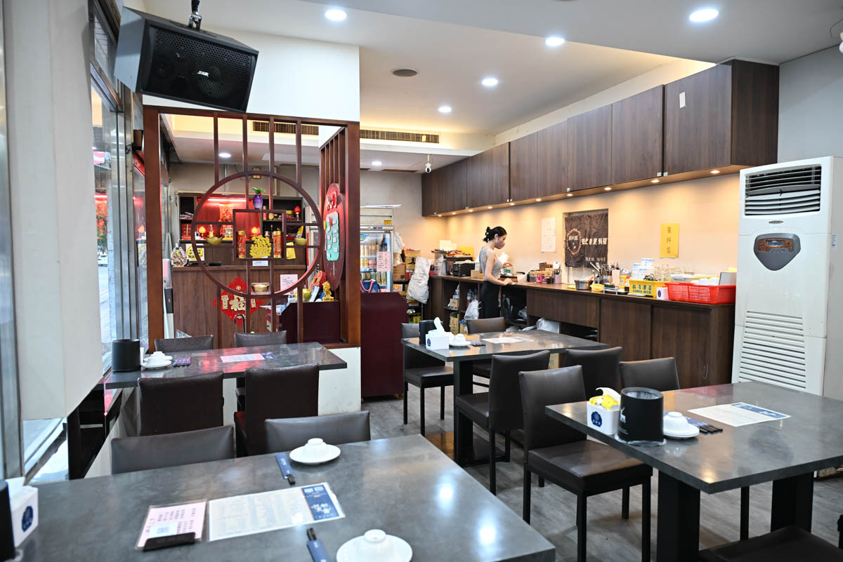 [新店美食]宸軒園粵菜海鮮中興店-香港師傅的乾炒牛河鑊氣十足必吃! 包廂唱歌，公司家族節日聚餐外燴合菜，新店粵菜餐廳推薦，