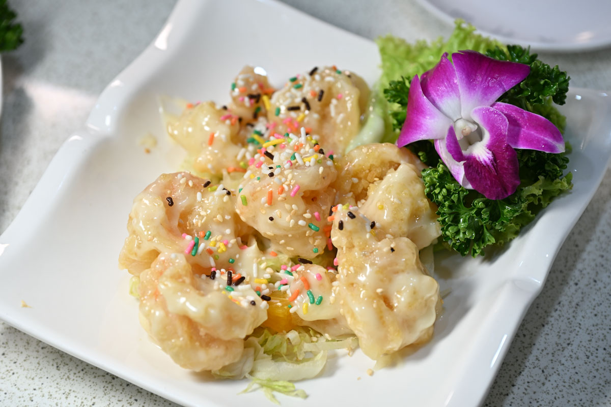 [新店美食]宸軒園粵菜海鮮中興店-香港師傅的乾炒牛河鑊氣十足必吃! 包廂唱歌，公司家族節日聚餐外燴合菜，新店粵菜餐廳推薦，