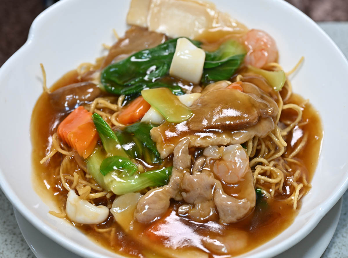 [新店美食]宸軒園粵菜海鮮中興店-香港師傅的乾炒牛河鑊氣十足必吃! 包廂唱歌，公司家族節日聚餐外燴合菜，新店粵菜餐廳推薦，