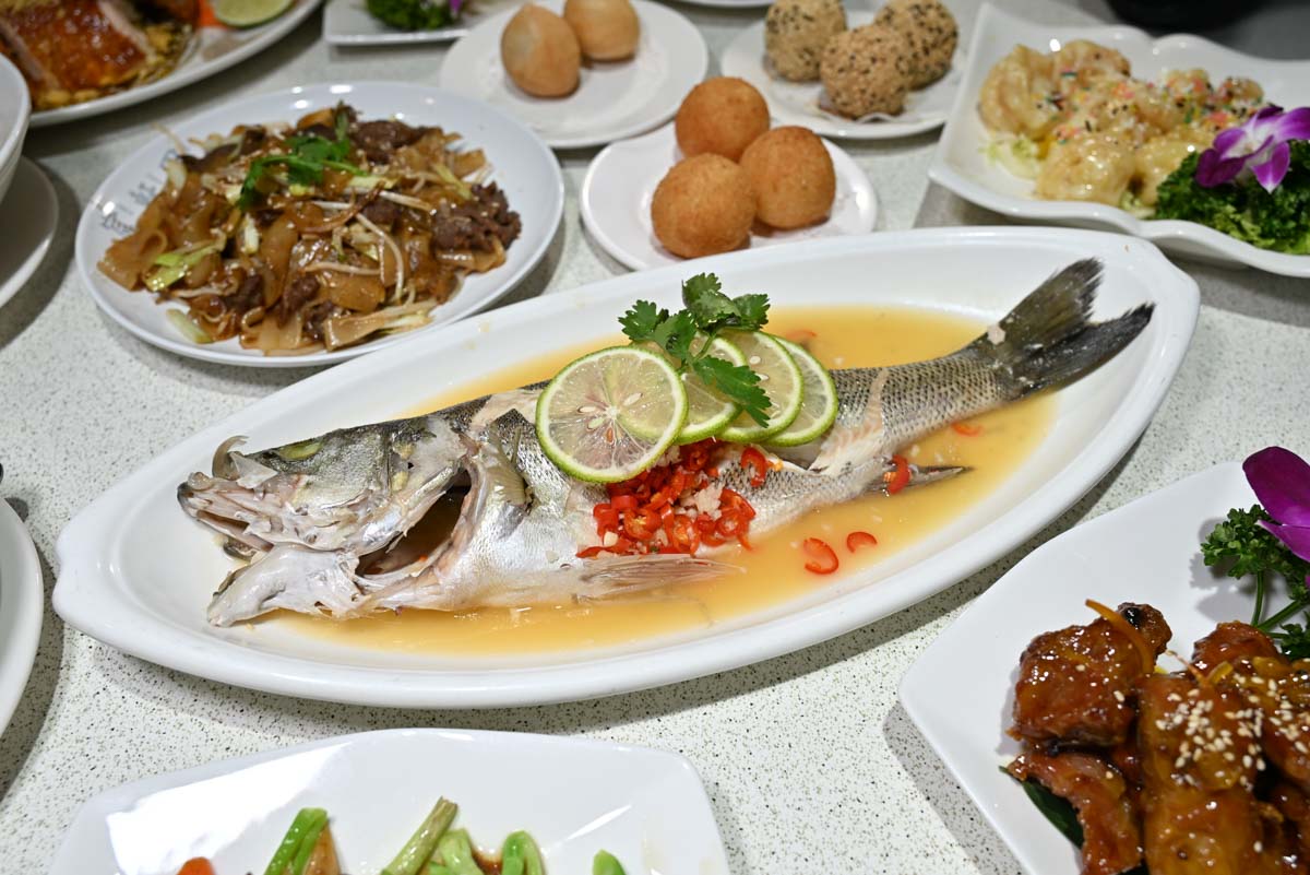 [新店美食]宸軒園粵菜海鮮中興店-香港師傅的乾炒牛河鑊氣十足必吃! 包廂唱歌，公司家族節日聚餐外燴合菜，新店粵菜餐廳推薦，