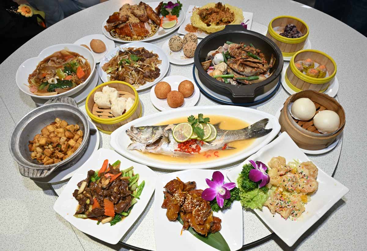 [新店美食]宸軒園粵菜海鮮中興店-香港師傅的乾炒牛河鑊氣十足必吃! 包廂唱歌，公司家族節日聚餐外燴合菜，新店粵菜餐廳推薦，