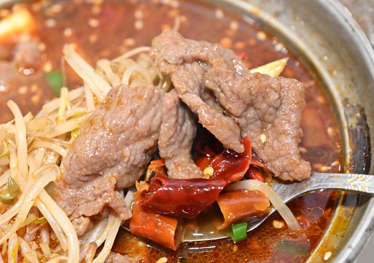 [新店美食]宸軒園粵菜海鮮中興店-香港師傅的乾炒牛河鑊氣十足必吃! 包廂唱歌，公司家族節日聚餐外燴合菜，新店粵菜餐廳推薦，