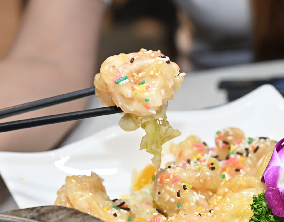 [新店美食]宸軒園粵菜海鮮中興店-香港師傅的乾炒牛河鑊氣十足必吃! 包廂唱歌，公司家族節日聚餐外燴合菜，新店粵菜餐廳推薦，
