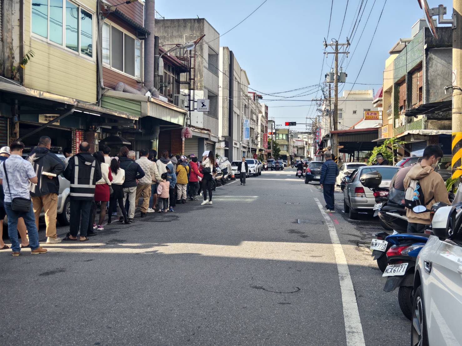 [花蓮早餐]花蓮無名早餐- 超厚蔥油餅夾蔥蛋香氣飽滿，老麵小籠包我要吃10顆!