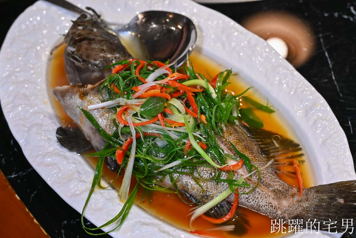 [新北三重美食]安慶小館鐵鍋燉私房菜- 新北市東北菜一位難求，等半年才吃到，現蒸花捲、撈拌海鮮、紅燒鵝肉馬鈴薯粉條好好吃