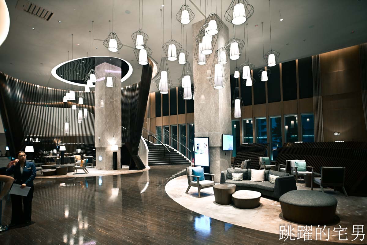 [日月潭飯店推薦]日月潭力麗溫德姆溫泉酒店-3天2夜帶媽媽住五星級店，質感太好啦!  房間標配溫泉池，行政酒廊、還有日月潭最大室內親子遊戲空間