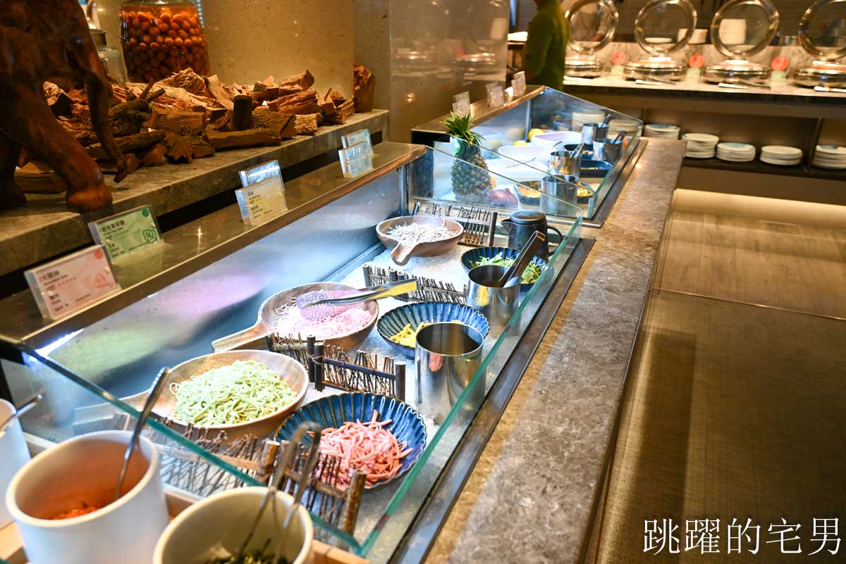 [日月潭飯店推薦]日月潭力麗溫德姆溫泉酒店-3天2夜帶媽媽住五星級店，質感太好啦!  房間標配溫泉池，行政酒廊、還有日月潭最大室內親子遊戲空間