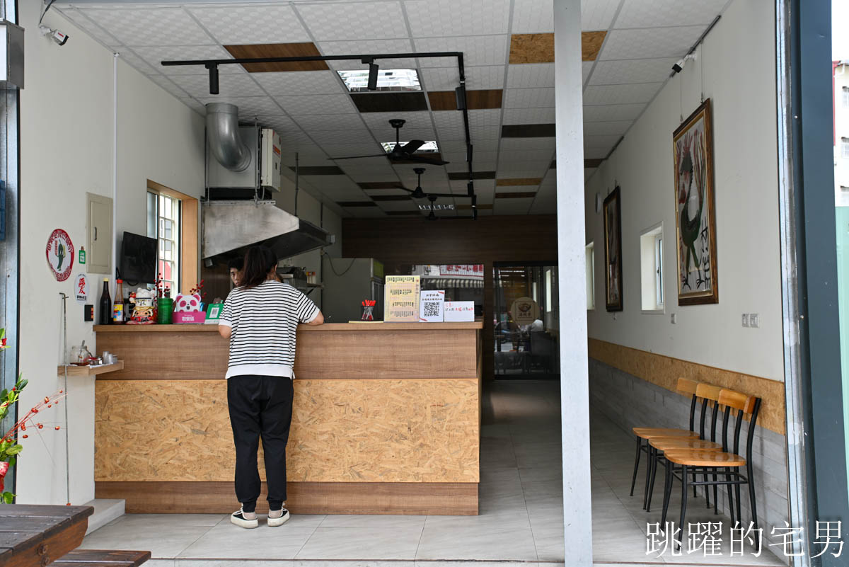 [花蓮美食]滿碗香辣椒肉羹清湯專賣店-這家花蓮好吃炒米粉口感濕潤份量多，超特別剝皮辣椒肉羹清湯滋味好濃郁，花蓮下午有營業餐廳
