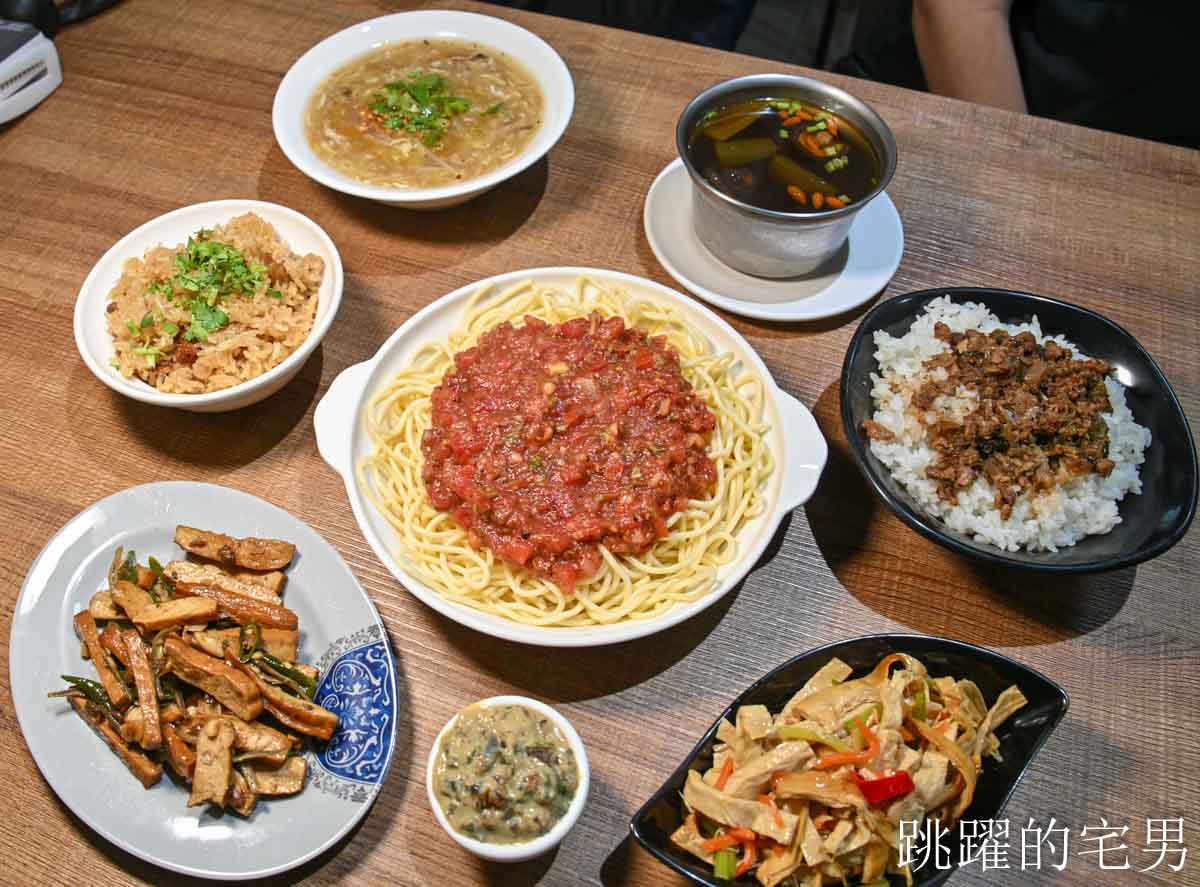 [花蓮美食]滿碗香辣椒肉羹清湯專賣店-這家花蓮好吃炒米粉口感濕潤份量多，超特別剝皮辣椒肉羹清湯滋味好濃郁，花蓮下午有營業餐廳