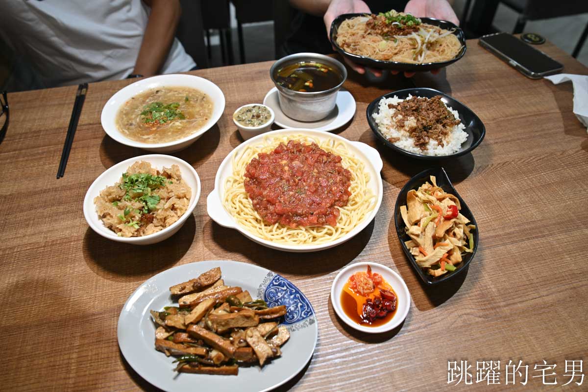 [花蓮美食]滿碗香辣椒肉羹清湯專賣店-這家花蓮好吃炒米粉口感濕潤份量多，超特別剝皮辣椒肉羹清湯滋味好濃郁，花蓮下午有營業餐廳