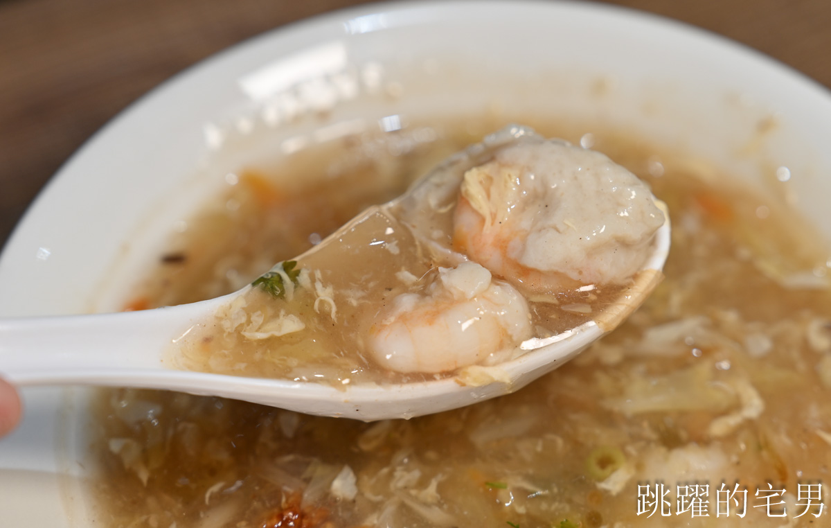[花蓮美食]滿碗香辣椒肉羹清湯專賣店-這家花蓮好吃炒米粉口感濕潤份量多，超特別剝皮辣椒肉羹清湯滋味好濃郁，花蓮下午有營業餐廳
