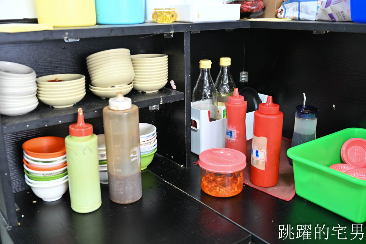 [花蓮美食]胖胖虱目魚-傳承超過30年花蓮老店，乾煎虱目魚也太香啦! 加30元就有4菜便當C/P值超高，加湯免費! 花蓮火車站美食，花蓮下午有營業餐廳