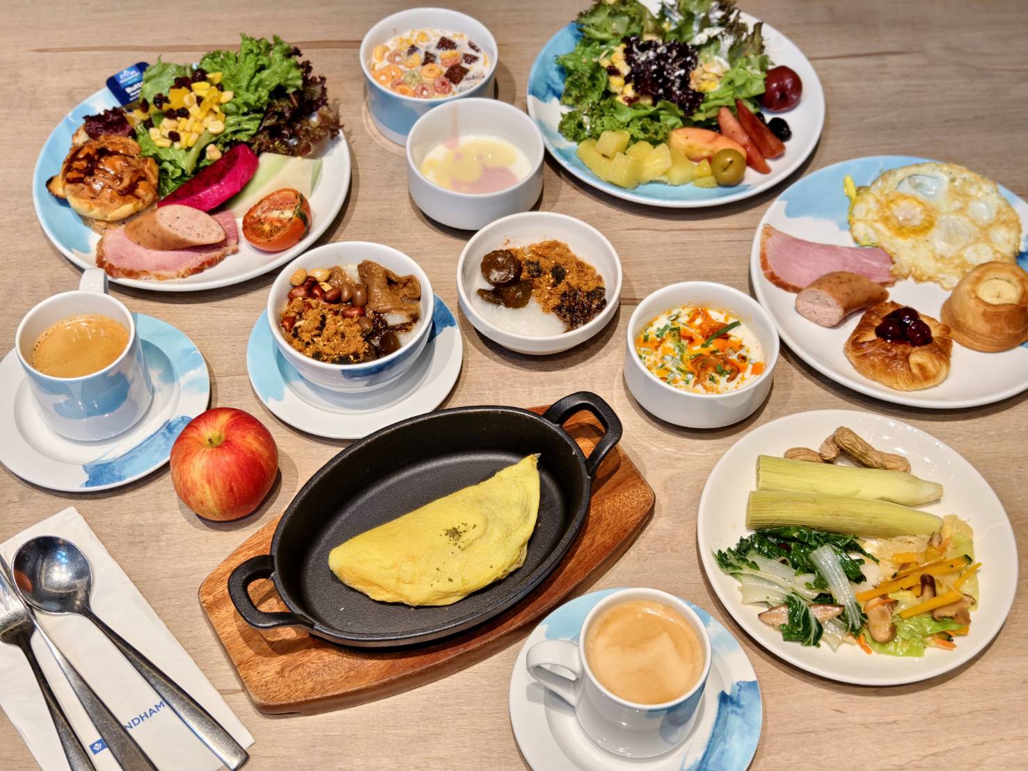 [日月潭飯店推薦]日月潭力麗溫德姆溫泉酒店-3天2夜帶媽媽住五星級店，質感太好啦!  房間標配溫泉池，行政酒廊、還有日月潭最大室內親子遊戲空間